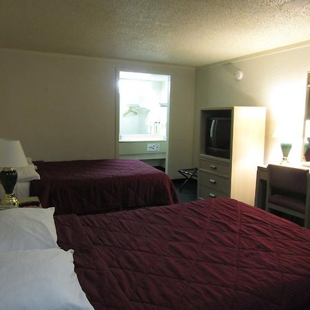 Austin Town Inn Austintown Ngoại thất bức ảnh