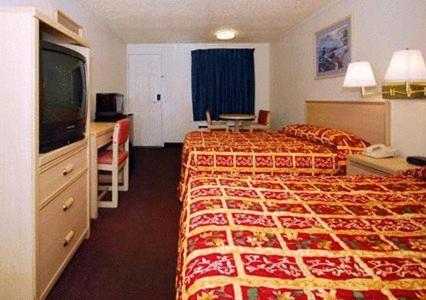 Austin Town Inn Austintown Phòng bức ảnh
