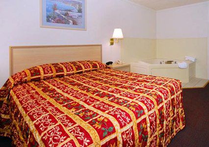 Austin Town Inn Austintown Phòng bức ảnh