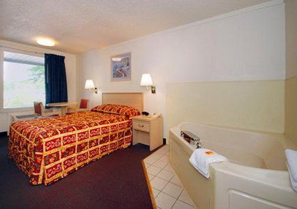 Austin Town Inn Austintown Phòng bức ảnh
